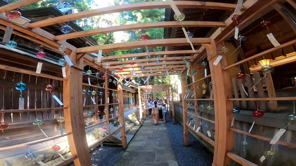【南陽市熊野大社】パワースポット多数!風鈴飾り期間9月末まで yamagata-kumanotaisha-wind-chime.jpg
