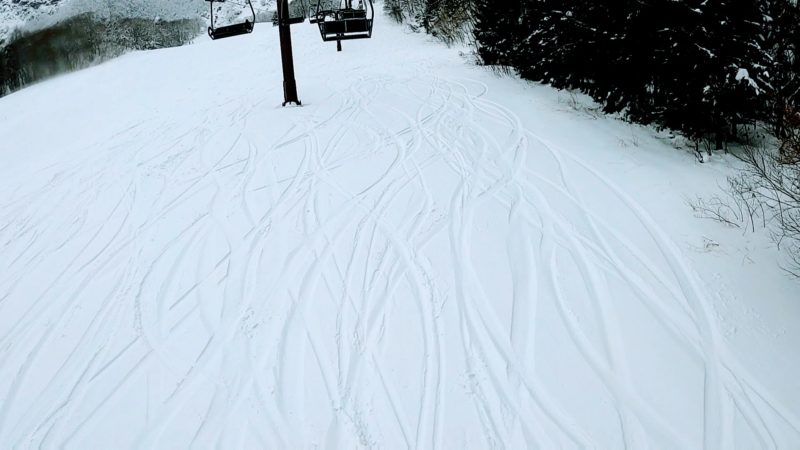 【年の瀬から大雪予報 冬休みで賑わう】満車の山形蔵王温泉スキー場 Yamagata-Zao-Onsen-Ski-Resort-is-crowded-with-winter-vacationers.jpg