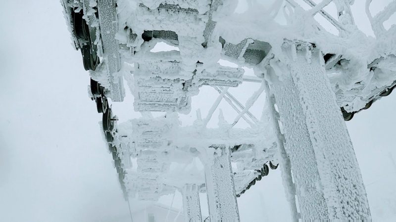 【横倉の壁完成 クリスマス寒波の大雪】12月山形蔵王温泉スキー場 Heavy-snowfall-in-December-completes-the-Yokokuranokabe-at-Yamagata-Zao-Onsen-Ski-Resort.jpg