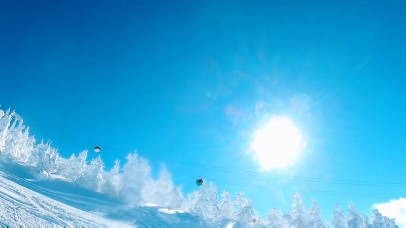 【感動の樹氷と絶景の蔵王ロープウェイ】1月大快晴蔵王温泉スキー場   Preservation.Zao-Ropeway-with-spectacular-views-and-impressive-Snowmonsters-at-Yamagata-Zao-Onsen-Ski-Resort-in-January.jpg