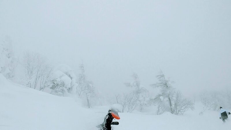 【スキースノーボード地形遊び 蔵王ローカル】山形蔵王温泉スキー場   Enjoy-Yamagata-Zao-Onsen-Ski-Resort-with-Zao-local-ski-snowboarders.jpg