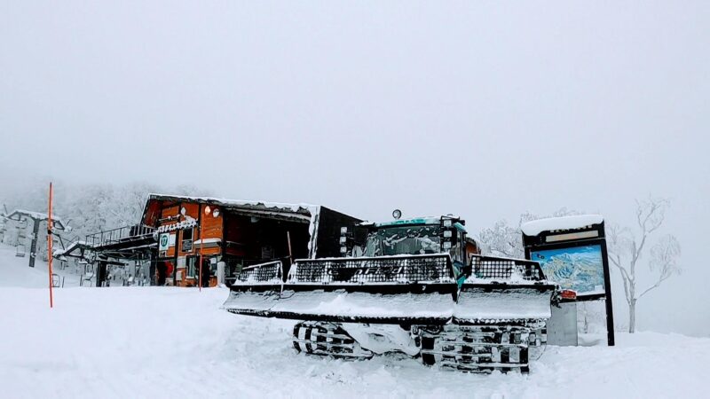 【大雪パウダー積雪+60cm 嵐の運休明け】山形蔵王温泉スキー場 Enjoying-60cm-of-heavy-powder-snow-at-Yamagata-Zao-Onsen-Ski-Resort-in-January.jpg