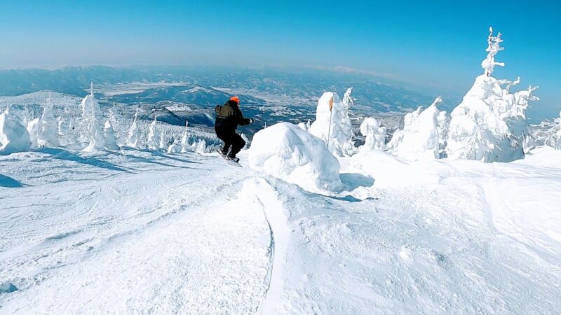 【絶景樹氷原と最高のスノーボード】大快晴1月山形蔵王温泉スキー場  Enjoying-great-snowboarding-with-great-views-of-Snowmonsters-at-Yamagata-Zao-Onsen-Ski-Resort-in-January.Preservation.jpg