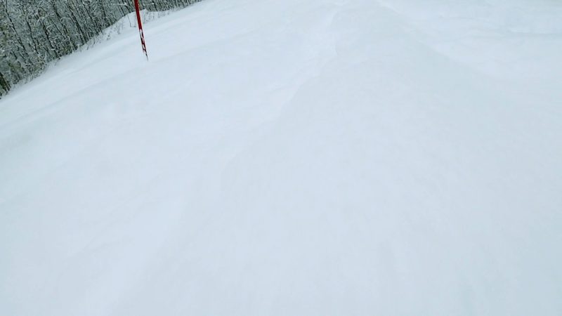 【元日は宿泊観光で大賑わい 上の台全面大雪】山形蔵王温泉スキー場   Enjoy-snowboarding-at-Yamagata-Zao-Onsen-Ski-Resort-on-New-Year-Day.jpg