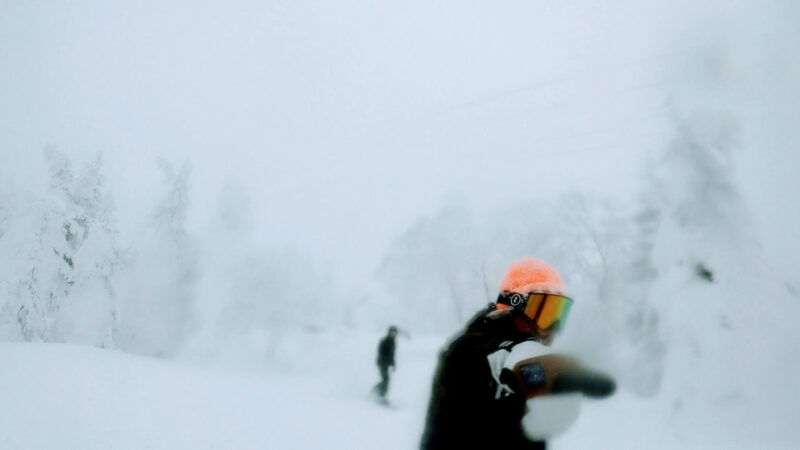 【大寒波の大雪大嵐 極上の雪-15度】運休の山形蔵王温泉スキー場 Enjoy-snowboarding-at-Yamagata-Zao-Onsen-Ski-Resort-with-light-powder-snow-due-to-heavy-snow-storm.jpg