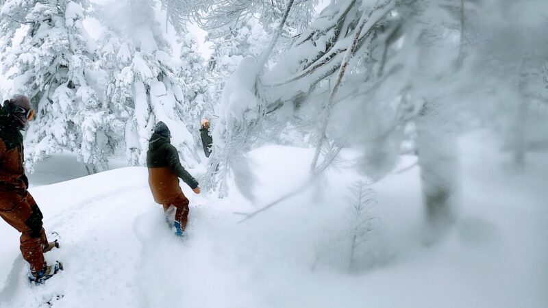 【大寒波の大雪大嵐 極上の雪-15度】運休の山形蔵王温泉スキー場 Enjoy-snowboarding-at-Yamagata-Zao-Onsen-Ski-Resort-with-light-powder-snow-due-to-heavy-snow-storm.jpg