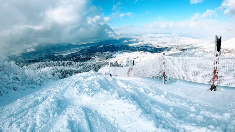 【神雪スノーボード 大嵐リフト運休明け大雪】山形蔵王温泉スキー場   Yamagata-Zao-Onsen-Ski-Resort-holy-powdersnow.jpg