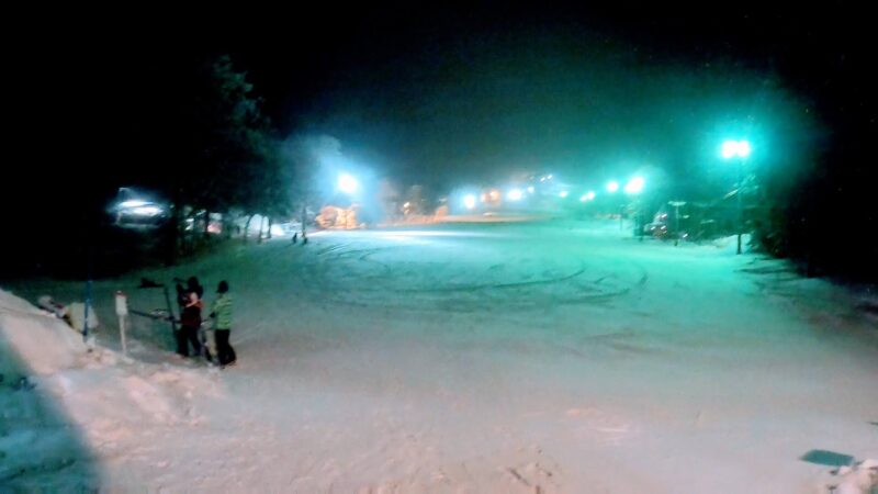 【ナイター滑ろう会 上の台大雪スノーボード】山形蔵王温泉スキー場 Uwanodai-night-skiing-party-at-Yamagata-Zao-Onsen-Ski-Resort.jpg
