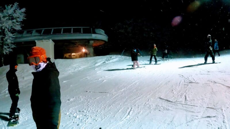 【ナイター滑ろう会 上の台大雪スノーボード】山形蔵王温泉スキー場 Uwanodai-night-skiing-party-at-Yamagata-Zao-Onsen-Ski-Resort.jpg