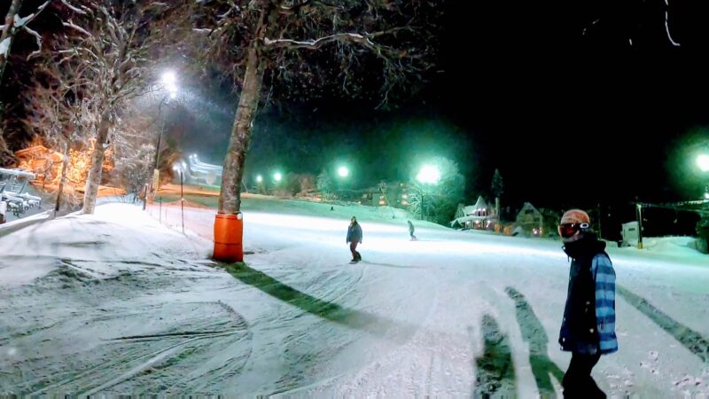 【ナイター滑ろう会 上の台大雪スノーボード】山形蔵王温泉スキー場 Uwanodai-night-skiing-party-at-Yamagata-Zao-Onsen-Ski-Resort.jpg