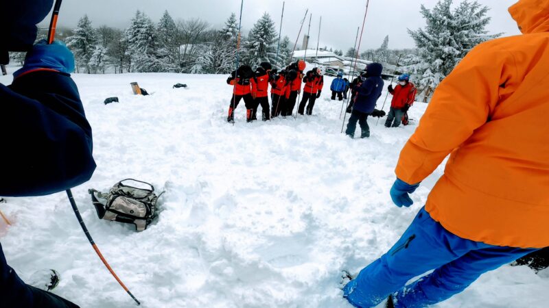 【非圧雪地域でのスキー導入検討会 世界トレンド】山形蔵王雪崩講習   Avalanche-Training-at-Yamagata-Zao-Onsen-Ski-Resort.jpg