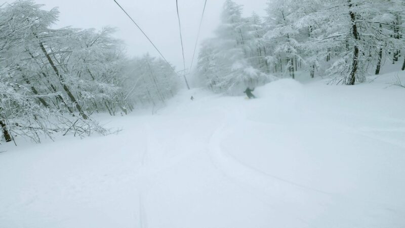 【パウダーボードチーム案内 ムラスポツアー】山形蔵王温泉スキー場   Enjoy-Yamagata-Zao-Onsen-Ski-Resort-by-Powder-Board.jpg
