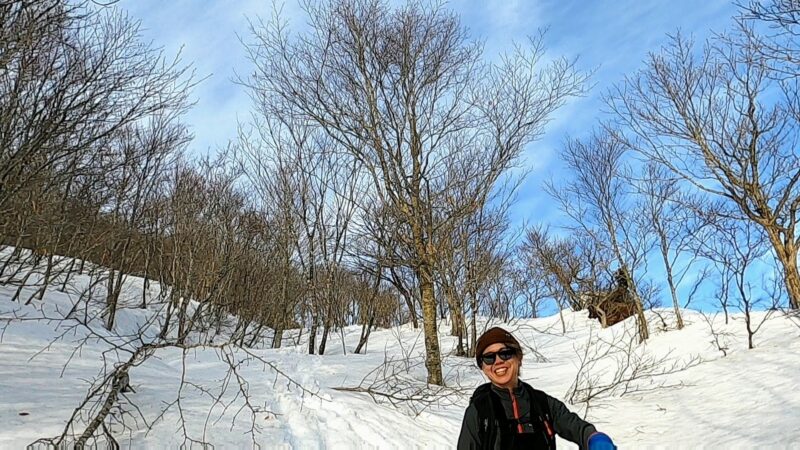 【冬の瀧山山頂登山 6つの雪山を越える】山形蔵王温泉スキー場全景 Enjoy-trekking-in-winter-to-Mt.ryuzan-at-Yamagata-Zao-Onsen-Ski-Resort.jpg
