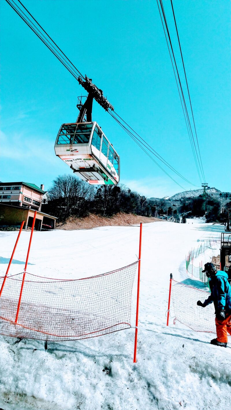 【雪解けの3月 リフトゲレンデ運行情報】春の山形蔵王温泉スキー場   Yamagata-Zao-Onsen-Ski-Resort-Lift-and-Ski-Slope-Information-for-March-Spring.jpg