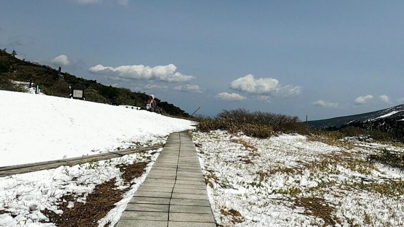 【シーズン最終日の山形蔵王温泉スキー場】5月ロープウェイ春スキー Yamagata-Zao-Onsen-Ski-Resort-in-May.the-last-day-of-the-season.Enjoy-Zao-Ropeway-and-Spring-Snowboarding.jpg